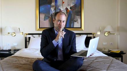 Nein, so diskret, wie "Ashley Madison"-Chef Noel Bidermann auf diesem Bild suggeriert, war das Seitesprung-Portal nicht. Es wurde gehackt.
