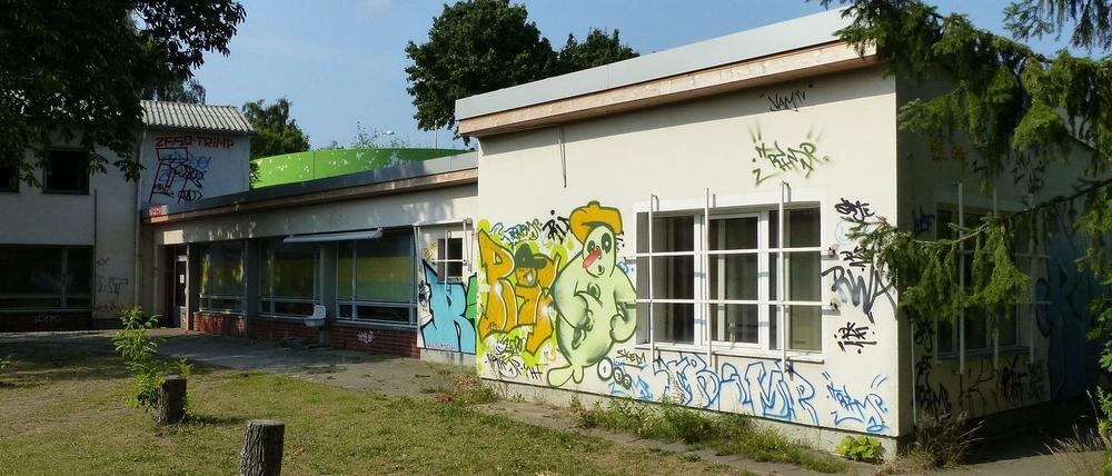 Weil fast die Hälfte der Gebäude seit Oktober 2013 nicht genutzt werden kann, bietet die Schottenburg bis auf weiteres ein Notprogramm