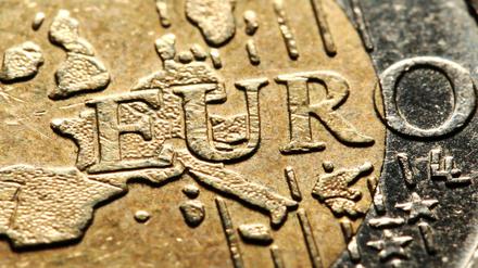 Der deutsche Steuerzahler fürchtet, dass er wegen der Euro-Krise noch tief in die Tasche greifen muss.