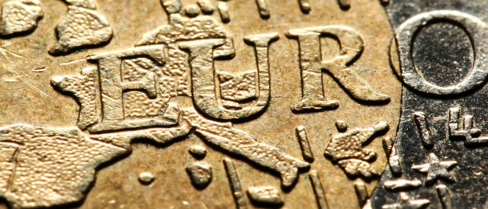 Der deutsche Steuerzahler fürchtet, dass er wegen der Euro-Krise noch tief in die Tasche greifen muss.