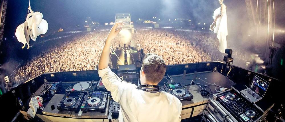 Felix Jaehn gehört zu einer seltenen Spezies: Ein DJ, der tanzt.