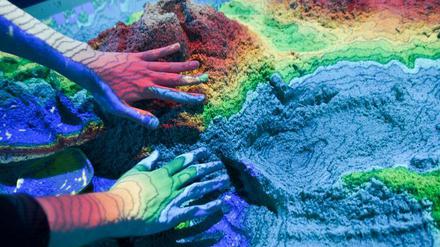 Sandkasten für Hobby-Topografen: die "Augmented Reality Sandbox" im Game Science Center.