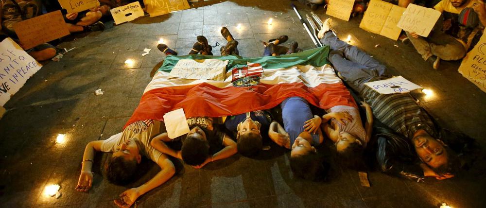 Flüchtlinge protestieren vor dem Ostbahnhof in Budapest.