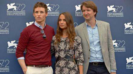 Hauptdarsteller Eddie Redmayne, seine Kollegin Amber Heard und Regisseur Tom Hooper beim Photocall für "The Danis Girl".