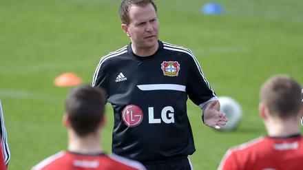 Ab nach vorn. Sascha Lewandowski steht für schnellen Angriffsfußball.