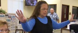 Kim Davis verweigerte zwei homosexuellen Paaren am Dienstag die Trauung. Auch von der Entscheidung des Obersten Gerichtshof lässt sie sich nicht beirren.  