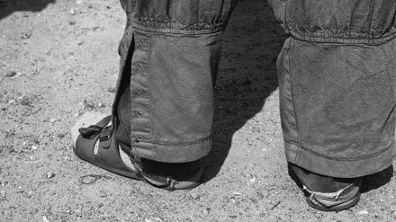 Sandalen, Socken, Sonnenschein: Berliner Chic im Einsatz.