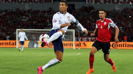 Auch Cristiano Ronaldo konnte lange nichts bewegen für Portugal in Albanien. Am Ende durfte er dann aber doch noch jubeln.