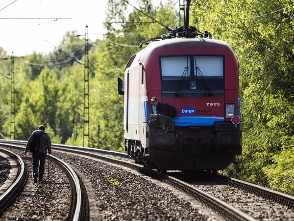 Tschechien und die Slowakei schlugen am Freitag bei einem Treffen einen Flüchtlingskorridor nach Deutschland vor, sollten die deutsche und die Ungarische Regierung zustimmen.