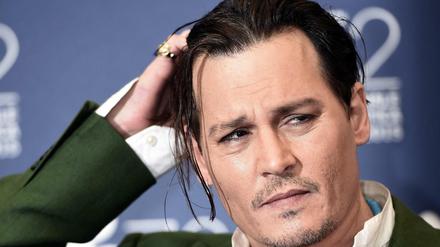 Leicht verpeilt. Johnny Depp beim Fototermin zum Film "Black Mass" bei den Filmfestspielen in Venedig.