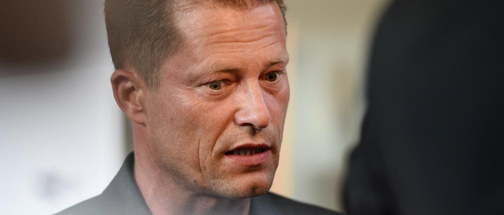 Der Regisseur und Schauspieler Til Schweiger hat die Aussagen von Mario Adorf auf Facebook gekontert.