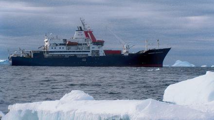 Wissenschaftler des Forschungsschiffs "Marion Dufresne" messen im indischen Sektor des südlichen Polarmeers, wie viel Kohlendioxid im Ozean gelöst ist.
