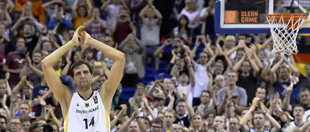 War's das? Basketball-Nationalspieler Dirk Nowitzki nach dem Aus gegen Spanien.