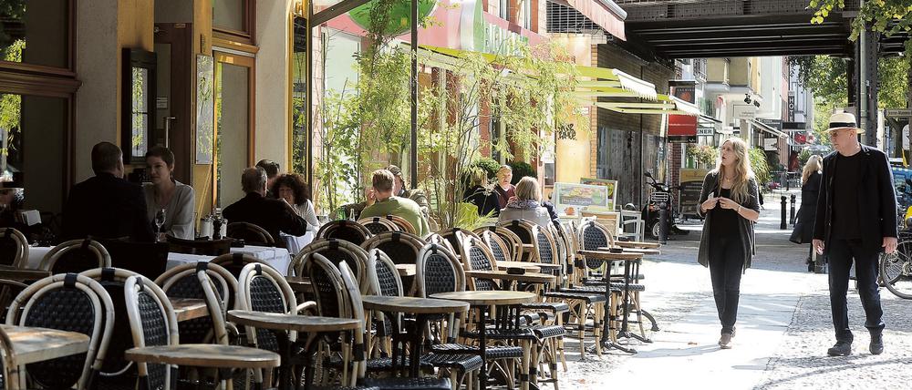 Kinder, ist das schön hier. Der Savignyplatz in Berlin-Charlottenburg.