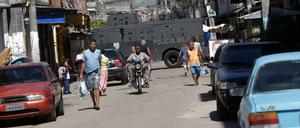 Straßenszene aus Nova Holanda.