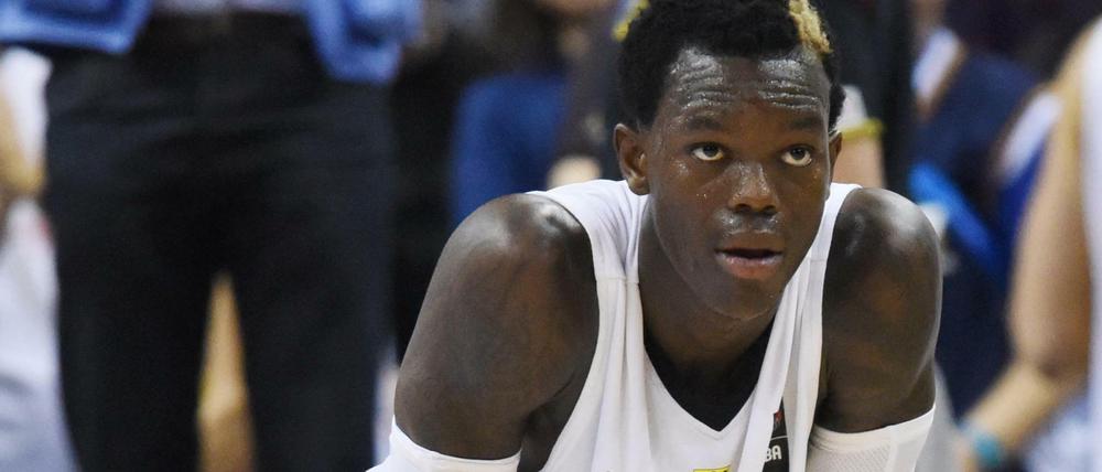 Kaum zu schultern: Dennis Schröder wird an den Glanzleistungen Nowitzkis bei vergangenen Turnieren gemessen.