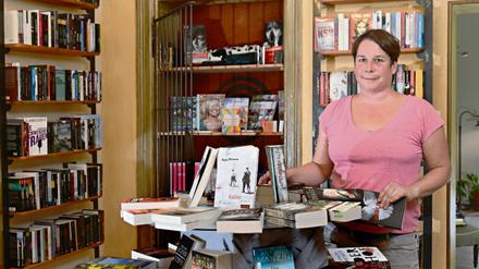 Die Krimibuchhandlung "Totsicher" in Berlin Lichtenberg. Auf dem Foto die Inhaberin Grit Burkhardt.