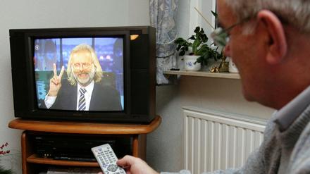 Auslaufmodelle: Die TV-Zeit von Harald Schmidt ist schon seit geraumer Zeit zu Ende, 2018 wird wohl auch mit dem analogen Fernsehen Schluss sein.