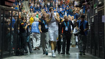 Deutsches Aus in voller Halle: Die deutschen Basketballer um Dirk Nowitzki sind bei der Basketball-EM bereits in der Vorrunde ausgeschieden.