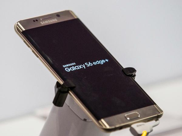 Das Display des Samsung Galaxy S6 Edge Plus ist nun 5,7 Zoll groß gegenüber 5,1 Zoll beim Vorgänger.