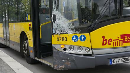 Im Schnitt acht Mal pro Tag kracht es bei den Bussen und Straßenbahnen der BVG.