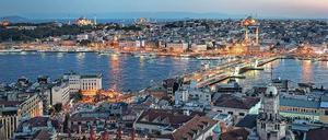 Alles auf einen Blick. Galata-Brücke, Hagia Sophia und Blaue Moschee. Doch Istanbul hat mehr zu bieten.
