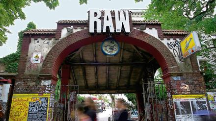 Das RAW-Gelände in Friedrichshain: Wegen mangelhaften Brandschutz steht der Club "Neue Heimat" vor dem Aus.