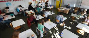 Berlins Schüler gewöhnen sich an das verkürzte Abitur.