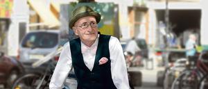 Stets sehr elegant gekleidet ist Günther Anton Krabbenhöft in Kreuzberg unterwegs. 