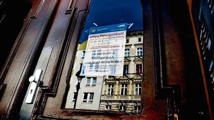 Achtung Wohnungseinbruch: Die Polizei warnt vor Einbrechern.