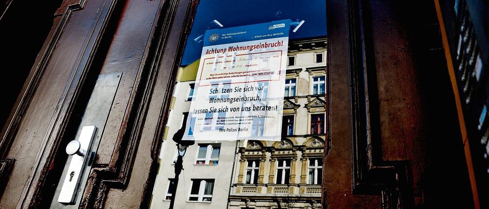 Achtung Wohnungseinbruch: Die Polizei warnt vor Einbrechern.