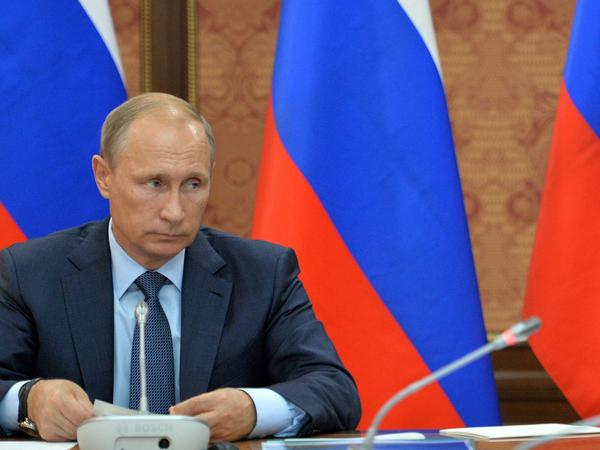 Wladimir Putin sagt, dass ohne die russische Militärhilfe für Syrien, noch mehr Flüchtlinge nach Europa kommen würden.