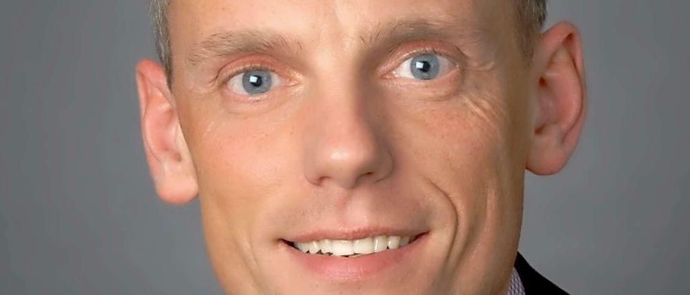 Tino Schopf engagiert sich in Prenzlauer Berg und gibt Flüchtlingen Deutschunterricht. 