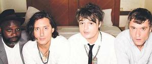 Aufgewacht und der Drogen müde. Gary Powell, Carl Barât, Pete Doherty und John Hassall (von links) sind die Libertines.