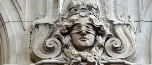 Manchmal muss Justitia auch über die Folgen von Fernsehsendungen richten.