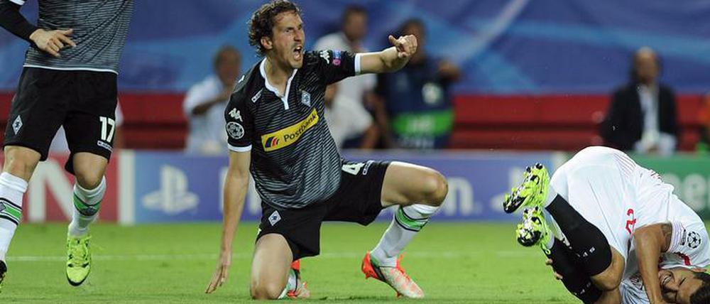 Da hilft kein Lamentieren. Es gibt mal wieder Elfmeter gegen die Borussia.