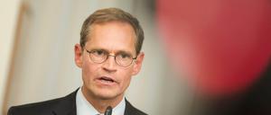 Berlins Regierender Bürgermeister Michael Müller (SPD) am Mittwoch beim Runden Tisch zur Flüchtlingshilfe.