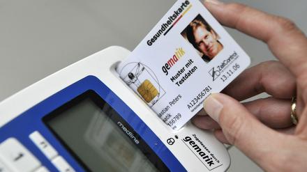 Einfacher und kostengünstiger. Ärzte fordern seit langem auch für Flüchtlinge die Ausgabe von Gesundheitskarten.
