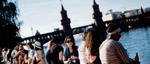 Ost-West-Verbindung. Die Oberbaumbrücke verbindet die Party-Zonen in Friedrichshain und Kreuzberg 36. 