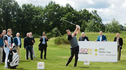 Sir Nick Faldo, Profigolfer und Golfplatzarchitekt auf dem "Nick Faldo" Platz in Bad Saarow.