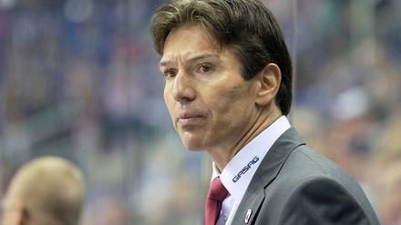 Durchwachsener Start. Eisbären-Trainer Uwe Krupp.