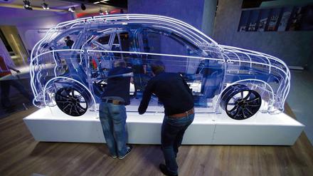 Faszination Auto: Mit noch mehr Technik wollen die Hersteller künftige Modelle ausstatten. 