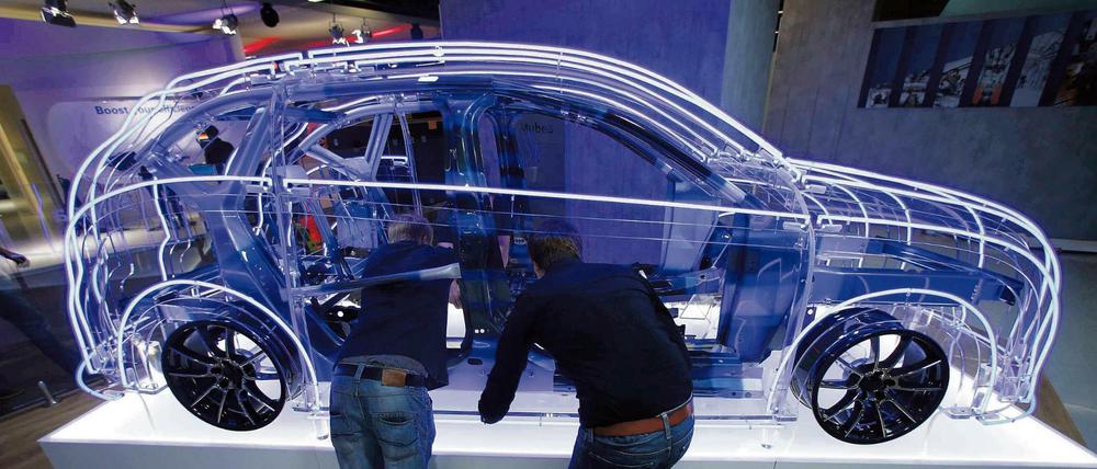 Faszination Auto: Mit noch mehr Technik wollen die Hersteller künftige Modelle ausstatten. 
