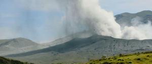 Die Behörden verhängten eine Sperrzone von vier Kilometern rund um den Vulkan. 