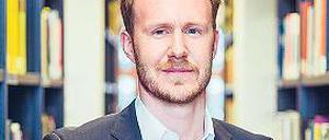Jan Ansink berät per App oder Mail über Kündigungsfristen und andere Vertragsklauseln.