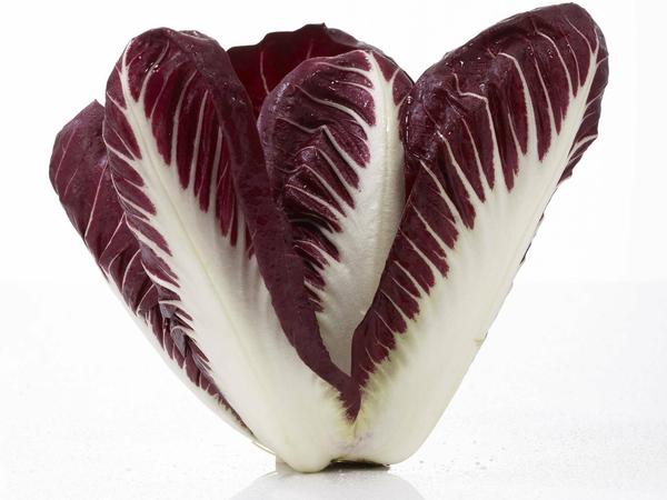 Radicchio macht jeden Salat schmackhaft.
