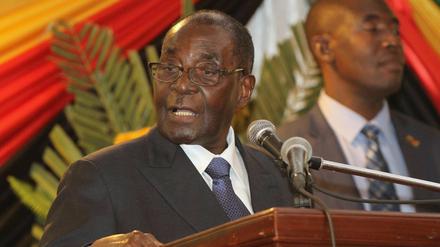 Robert Mugabe bei seiner Rede am 15. September 2015. Einen Monat zuvor hatte der Präsident von Simbabwe dieselbe Rede schon mal gehalten. 