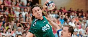 Wurfarm als Waffe. Kent Robin Tönnesen beim Torabschluss.