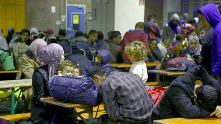 Flüchtlinge im Bahnhof in Mannheim.