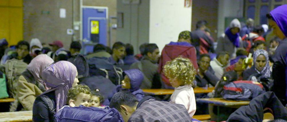 Flüchtlinge im Bahnhof in Mannheim.